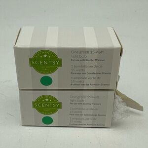 New set of 2 Scentsy green 15‎ watt light bulbs